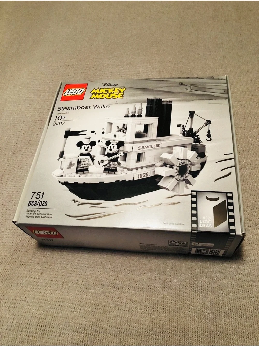 LEGO Mickey Mouse Steamboat Willie Set - Black, White